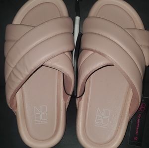 Sandals/Slides